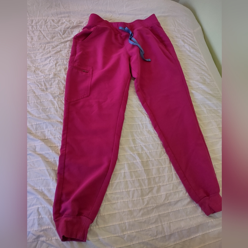 Figs Scrubs, size M, raspberry sorbet (Zamora jogger, M.  One pocket top, M)